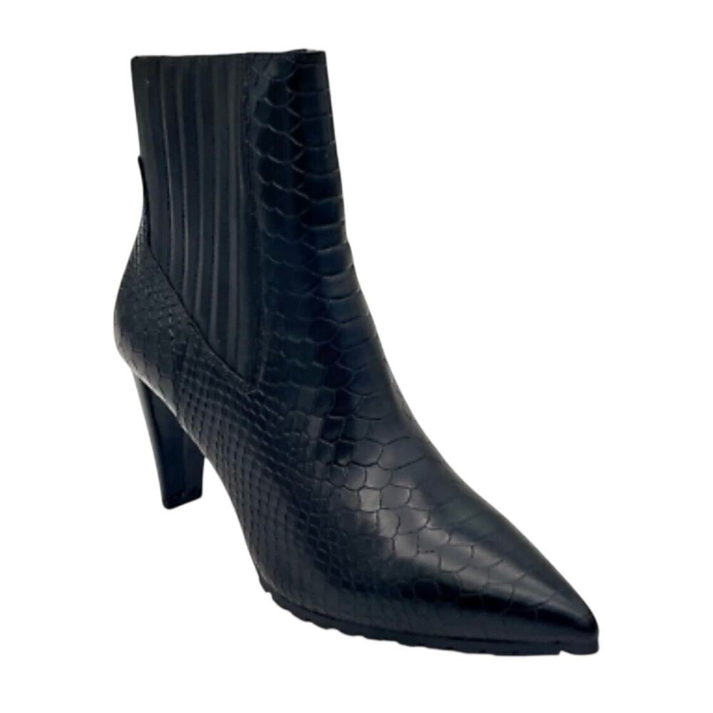 Donald Pliner Denizi 11M Black Leather Snake Embossed Pointed Toe Ankle Boots